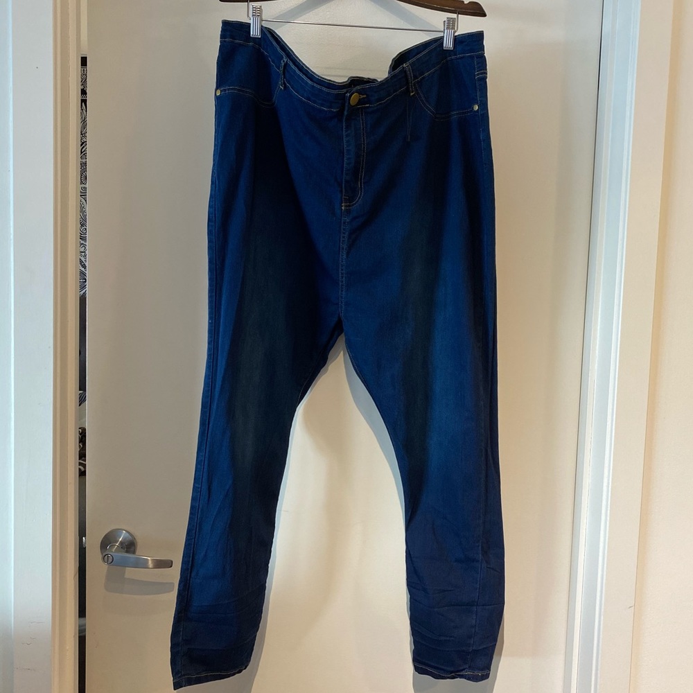 Dark blue Jeans